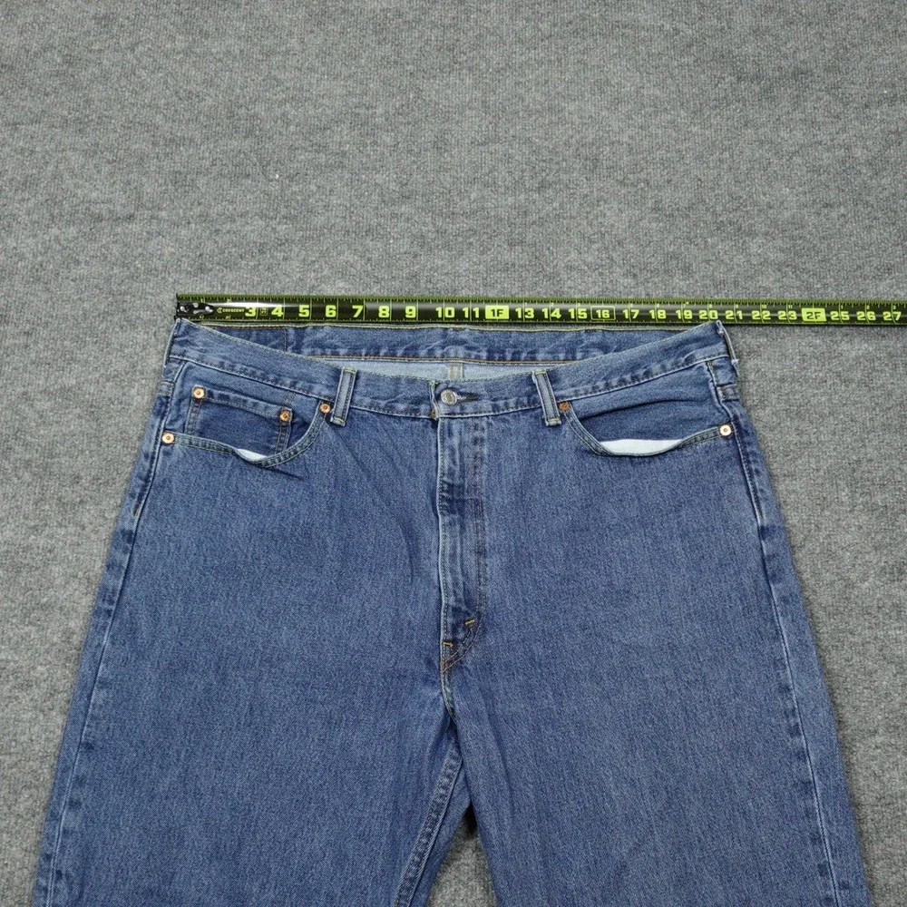Levi's 550 Jeans Mens 40x30 Blue Relaxed Fit Straight Leg Medium Wash Zip Fly